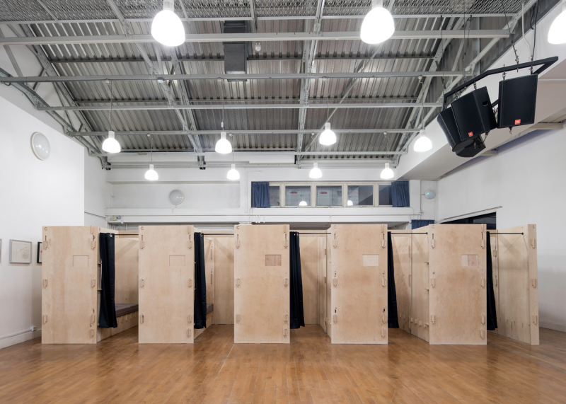 Temporary bedrooms: Private spaces at the 999 Club by Reed Watts © Reed Watts